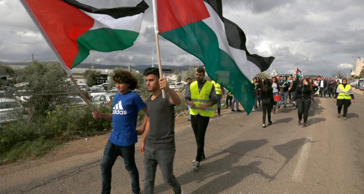 حماس: حظر الاحتلال رفع العلم الفلسطيني إمعان في الحرب على شعبنا  