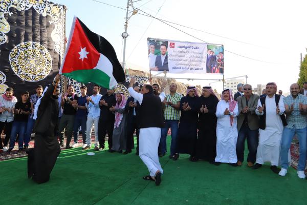 أردنيون ينحرون الجمال بمناسبة قرب زفاف ولي العهد